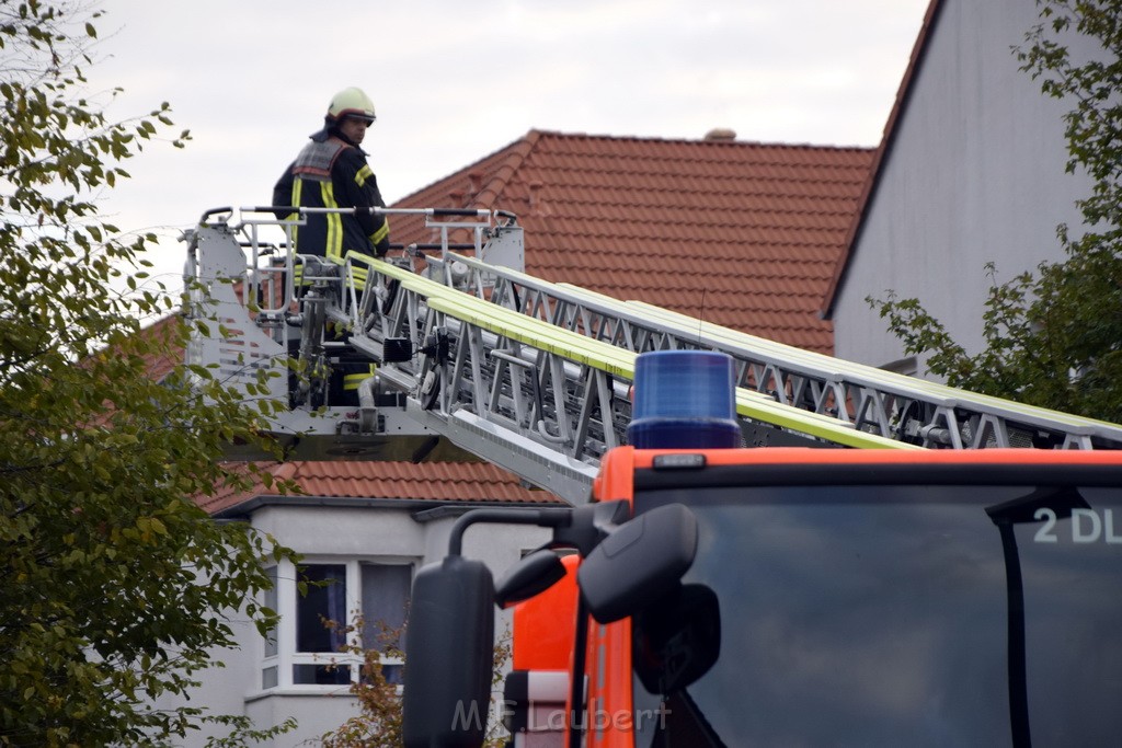 Feuer 2 Y Koeln Suerth Elisabeth Selbertstr P220.JPG - Miklos Laubert